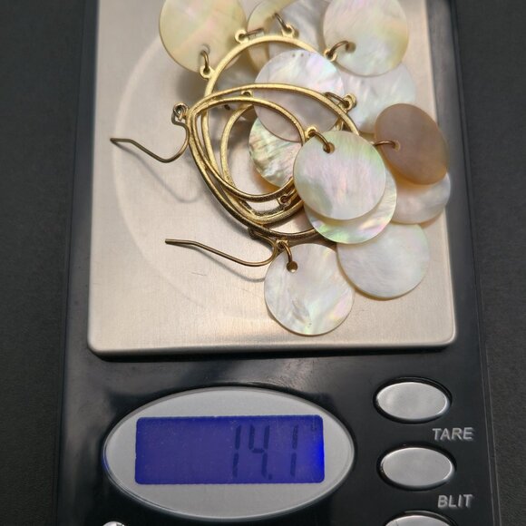 Gold Plated White Cream Handmade Shell Dangle Earrings B921 - Picture 5 of 5